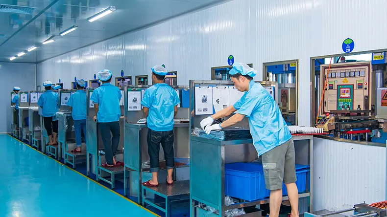 Quels sont les procédés de fabrication des produits en silicone solide ?